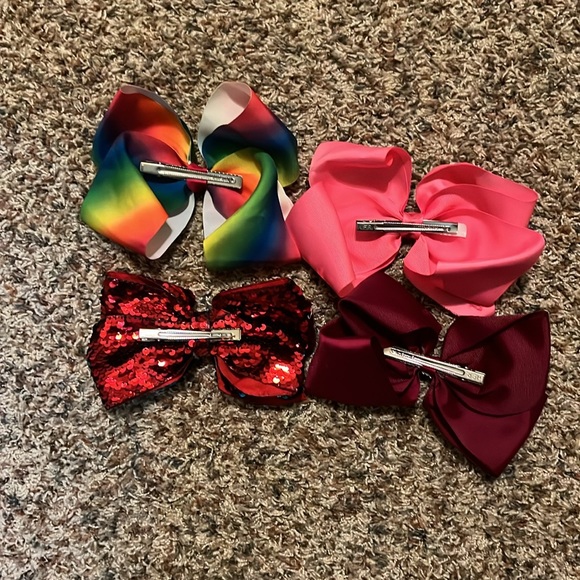 4 jo jo siwa bows - Picture 6 of 6